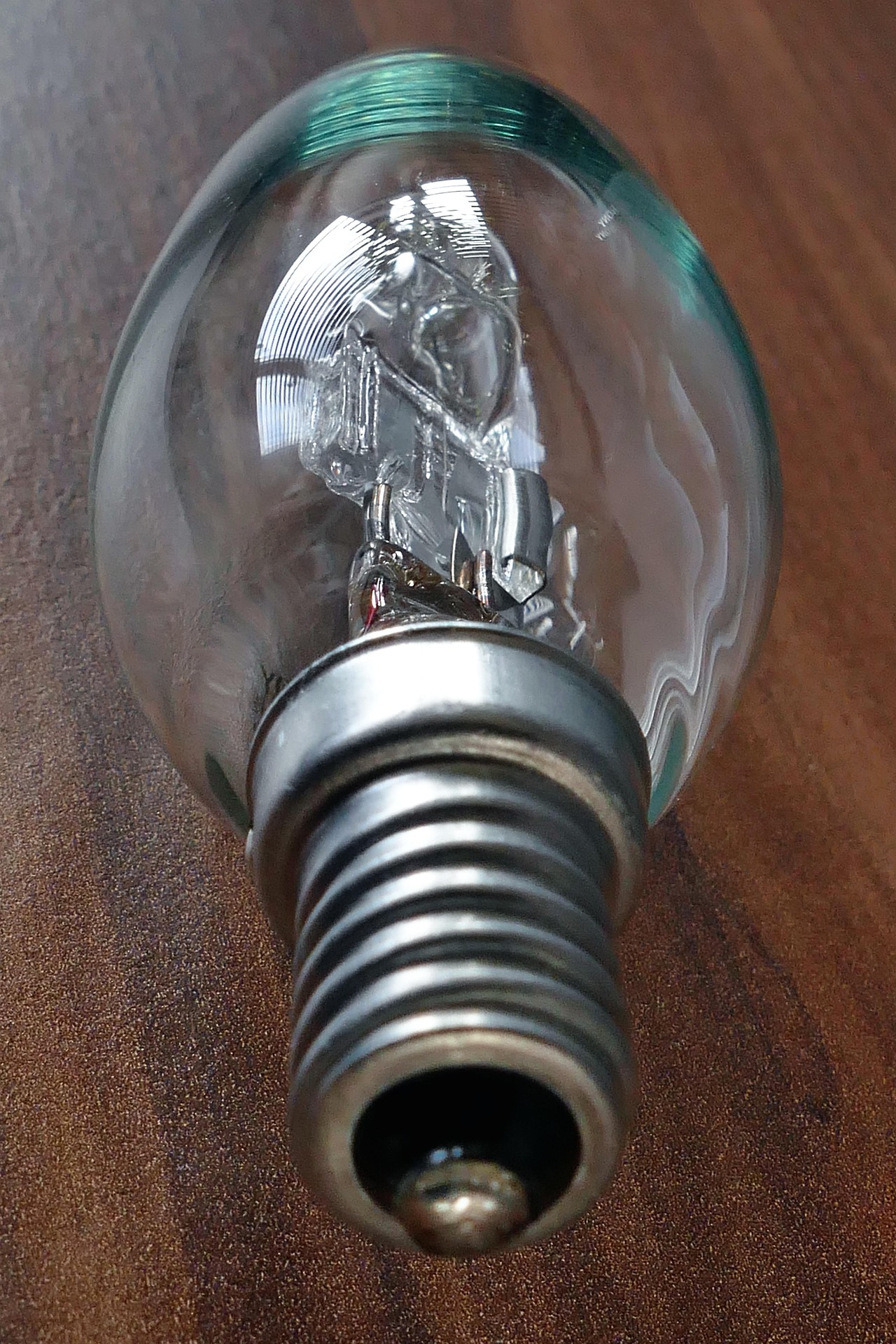 روشنایی، پنل LED و پروژکتور خورشیدی